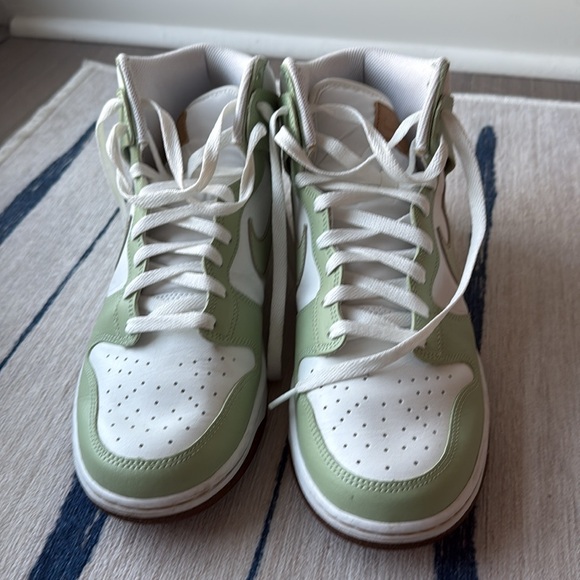 Nike Dunk High - Picture 4 of 5